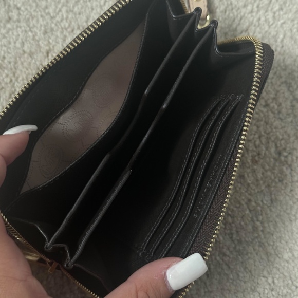 Michael Kors Small Logo Leather Wallet - Picture 6 of 10